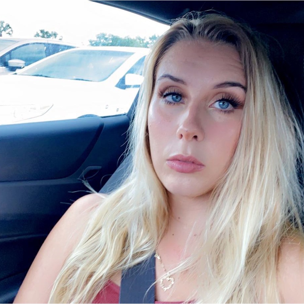 Meet your Posher, Phoebe